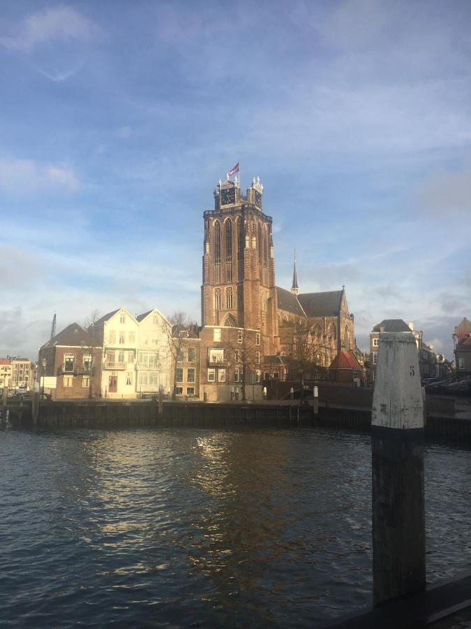 Benb Firstclassenglish Dordrecht Bagian luar foto
